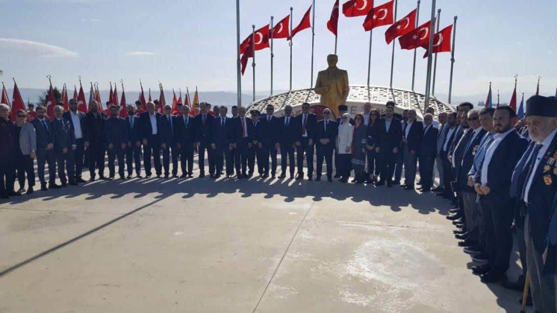 Cumhuriyetimizin100. yıl dönümü Kutlamaları Kapsamında Atatürk Anıtı'na Çelenk Sunuldu