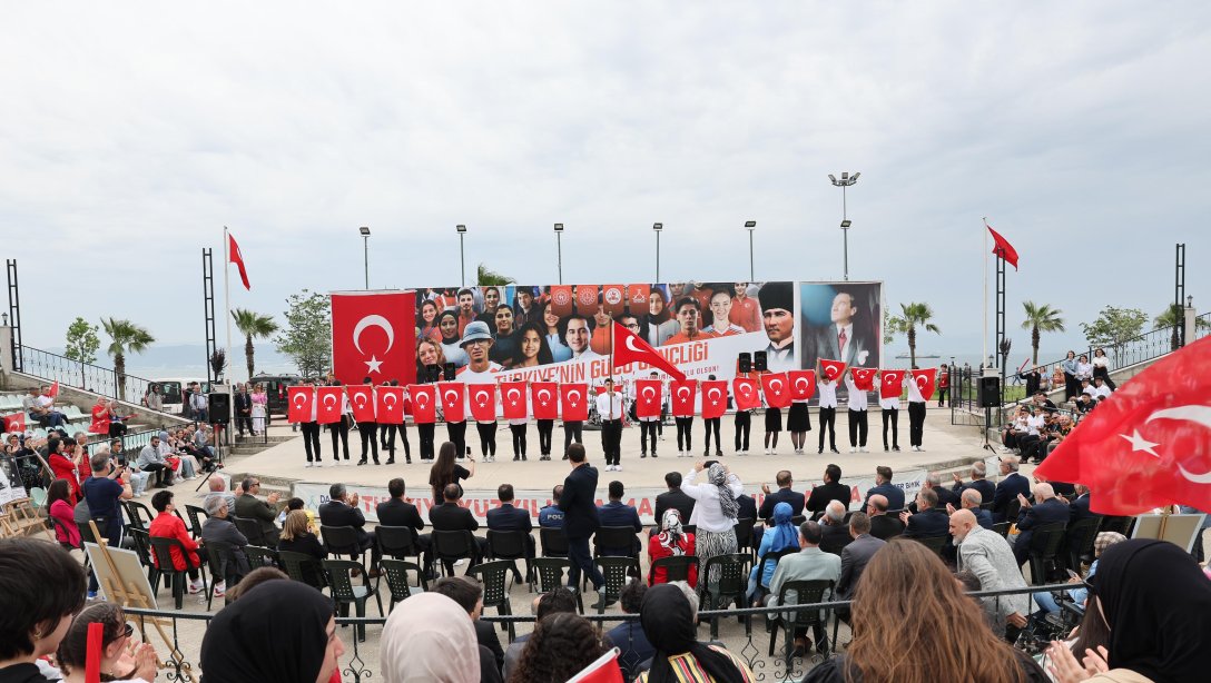 19 Mayıs Atatürk'ü Anma, Gençlik ve Spor Bayramı Coşkuyla Kutlandı