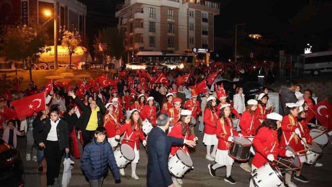 Cumhuriyetimizin 101. Yılı Fener Alayı